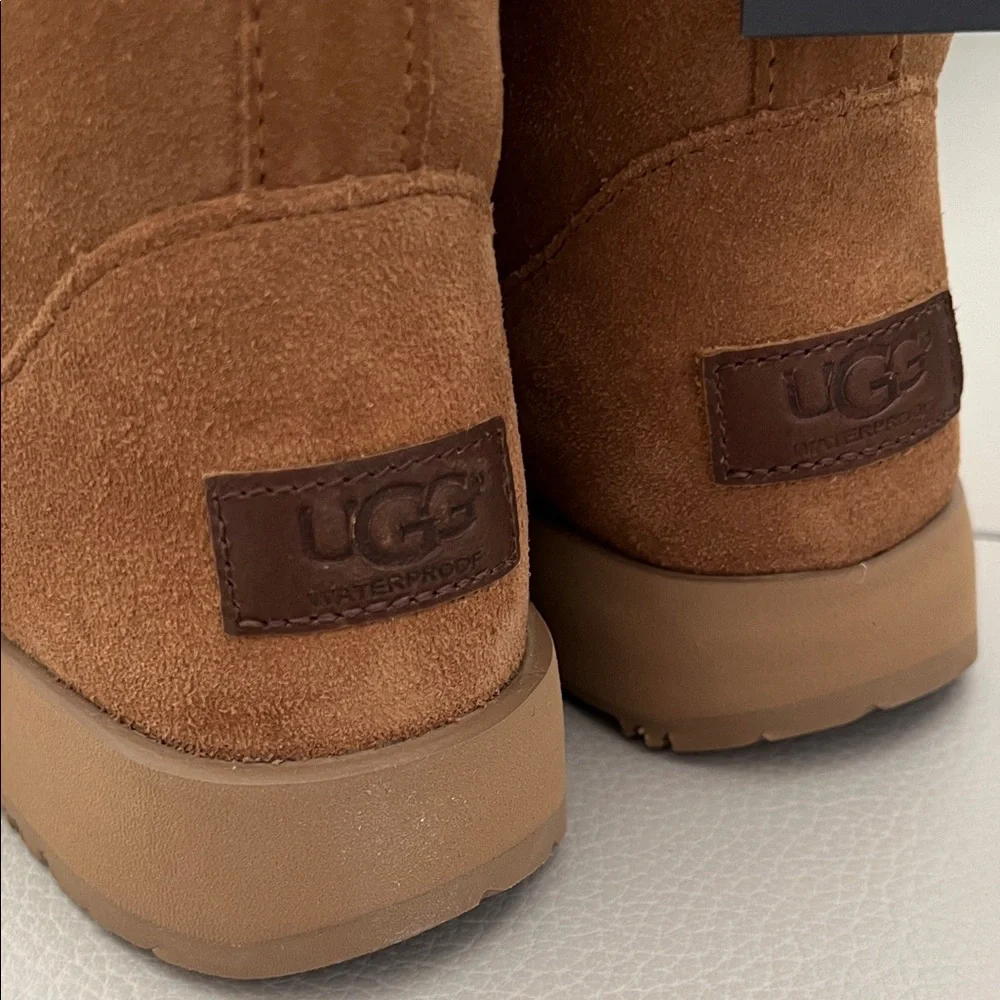 NWT - UGG Classic Short Waterproof Boots - Chestnut - Picture 6 of 8